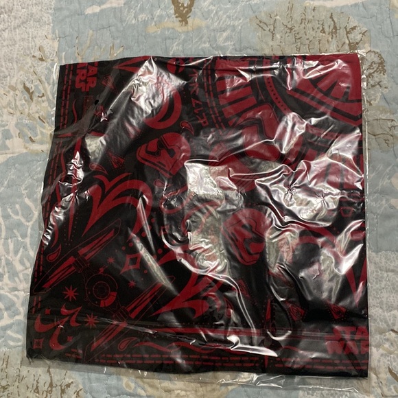 Star Wars Funko - Bandanna - Smugglers Bounty - Picture 3 of 4